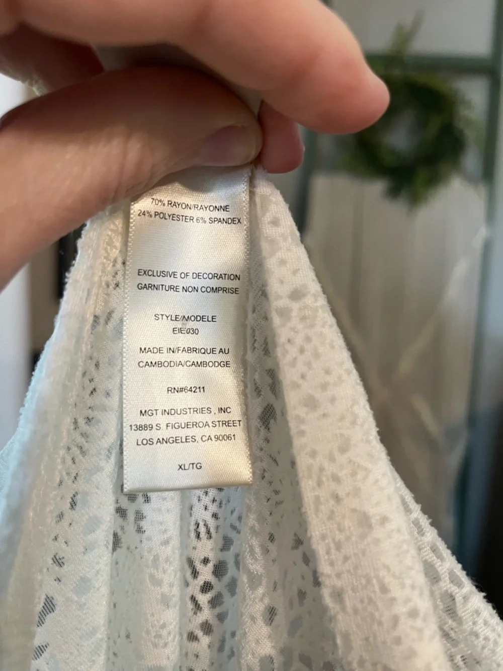 Lace Robe - Picture 5 of 6